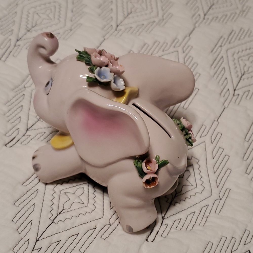 Elephant Figurine - Picture 3 of 5